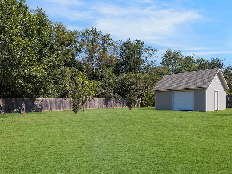 106 Anslem Dr — Photo 23