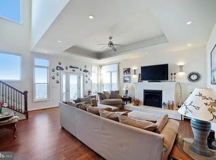 8471 Meadow Ln, Pasadena, MD 21122