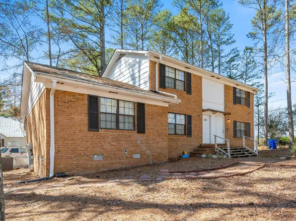 100 Forsyth Dr, Chapel Hill, NC 27517