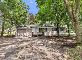 8421 Aqua Dr, Nekoosa, WI 54457