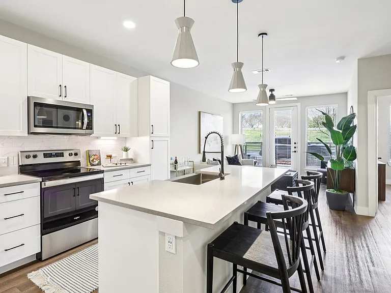 The Huntley — Photo 6