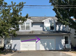 13 Hampton Rd #B, New Brunswick, NJ 08901
