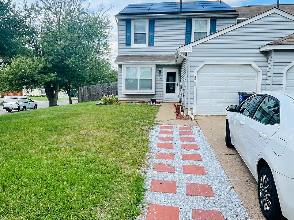 86 Rolling Hills Dr