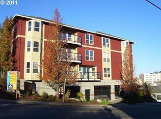 1033 SW Gibbs St UNIT 302, Portland, OR 97239