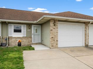 1422 Berkley Cir, Mishawaka, IN