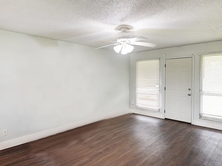5413 Wedgwood Dr — Photo 5
