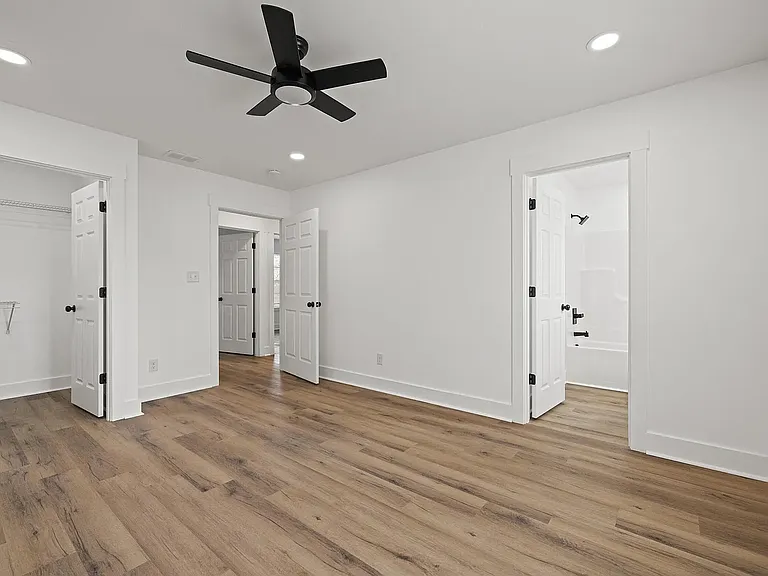 203 Hamilton Ave — Photo 8