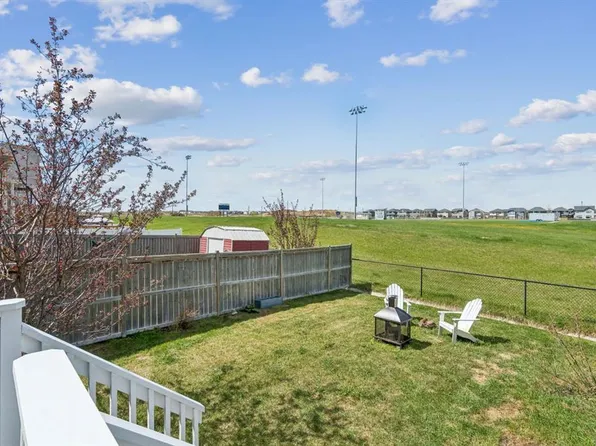 150 E River Heights Cres, Cochrane, AB T4C 0J5