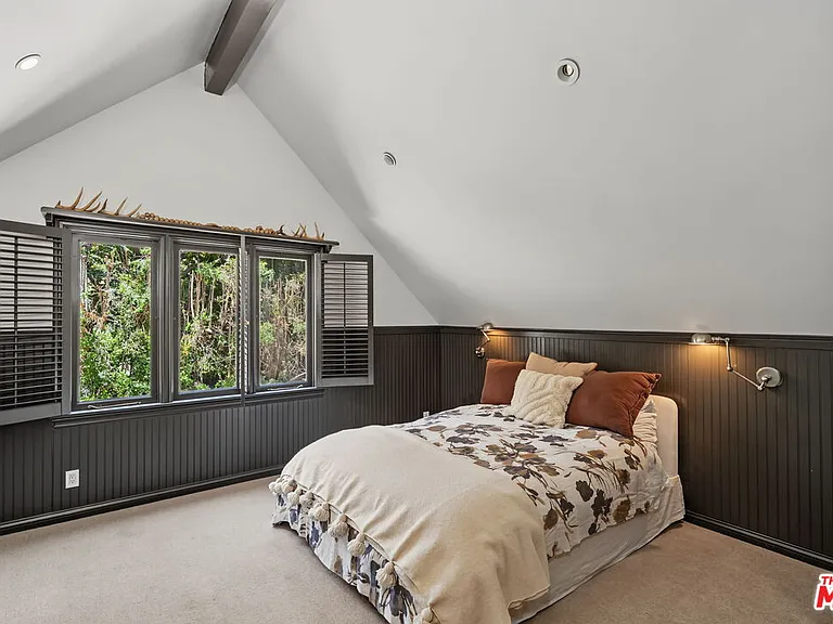 575 N Beverly Glen Blvd — Photo 30