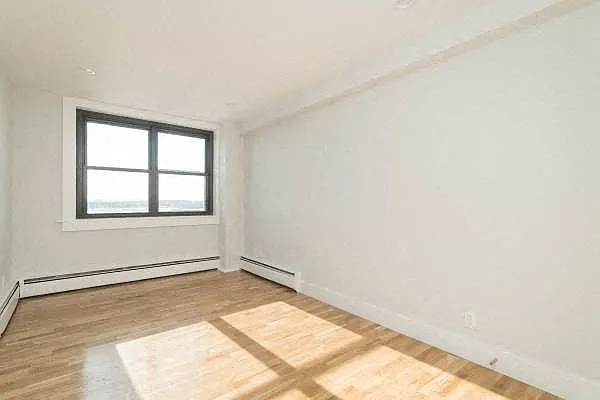 Carson Tower — Photo 27