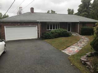 20 Stonewood Dr #1, Newton, MA 02459