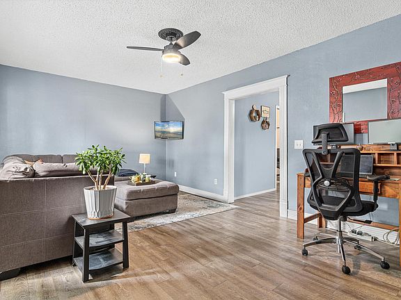 5th image of 653 19th Ave NE