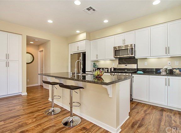 Light & Bright Kitchen