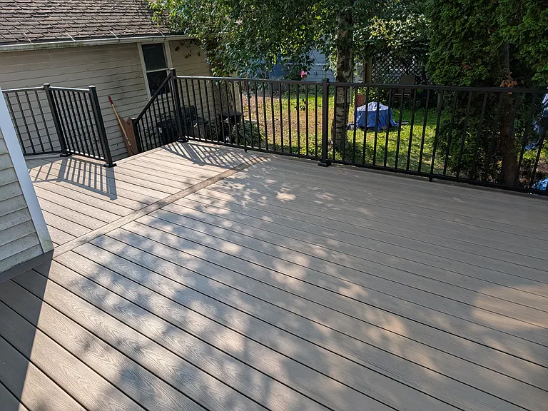 2410 E Mifflin St — Photo 12