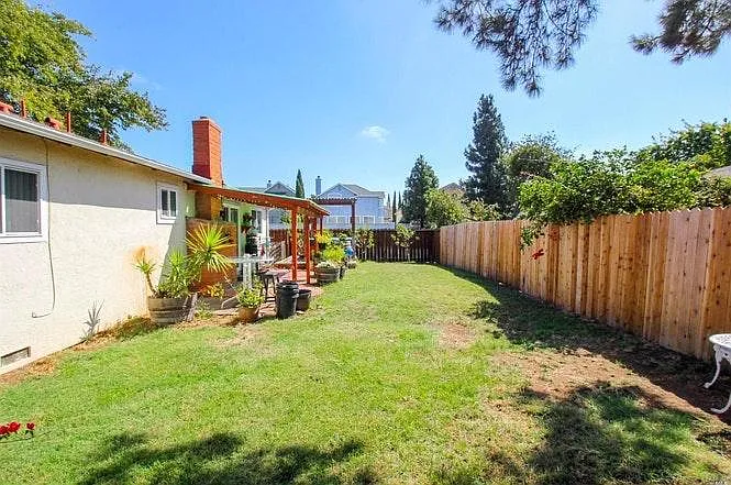 99 Coral Ln — Photo 4