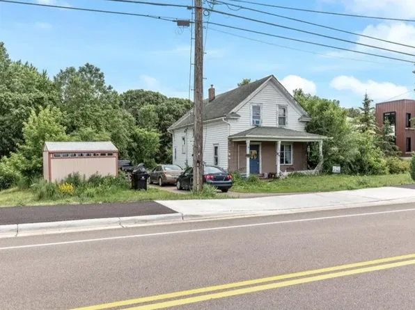 1986 McMenemy St N, Maplewood, MN 55117