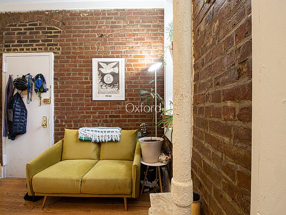 3rd image of 462 Carroll St #4