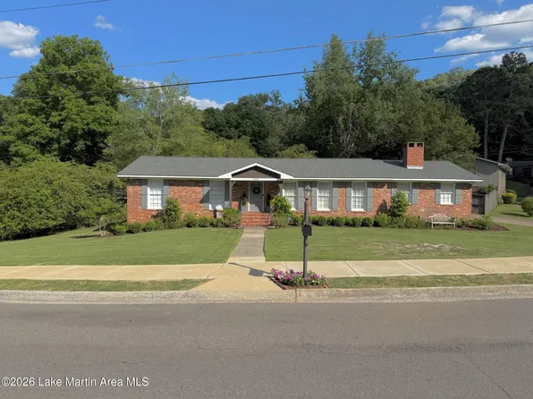 909 Shades Glen Dr, Birmingham, AL 35226