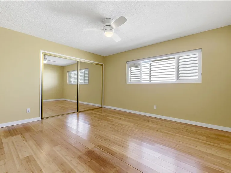 9750 Valencia Dr — Photo 18