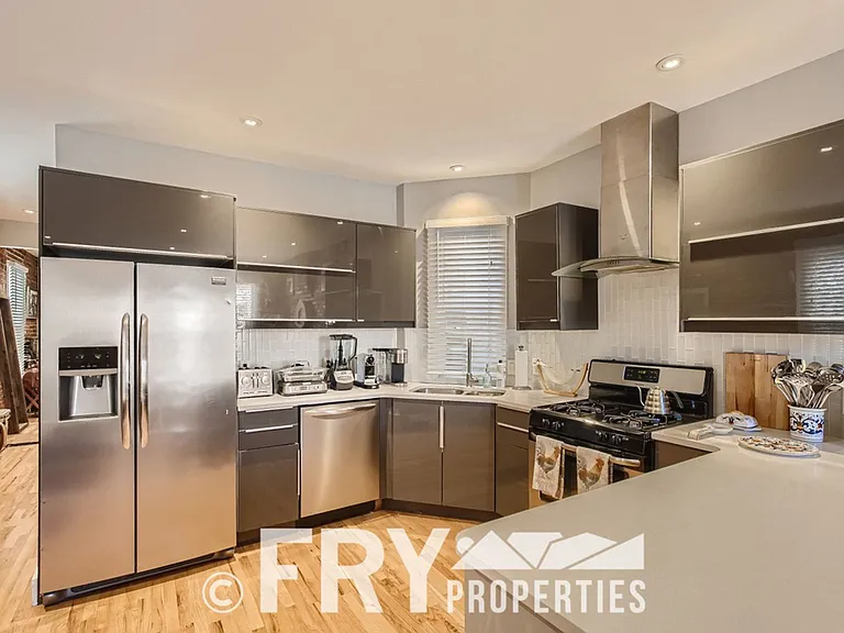 3640 N Williams St — Photo 3
