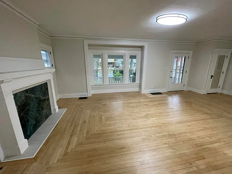 1506 W Grand Ave — Photo 24