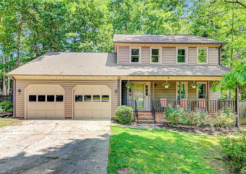 1st image of 2416 Beaconwood Dr