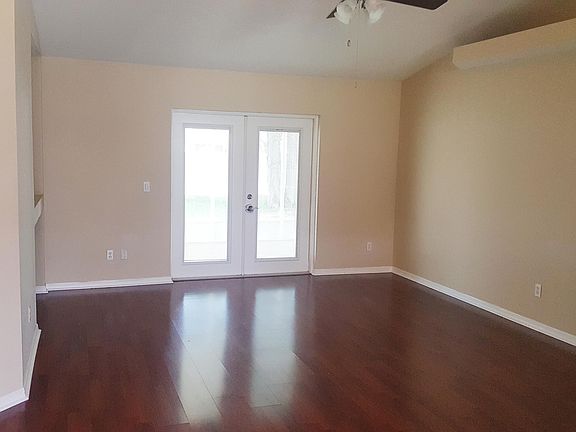 4th image of 1226 SW Century Ave