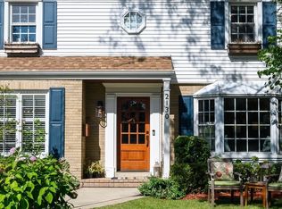2130 Grove St, Glenview, IL 60025