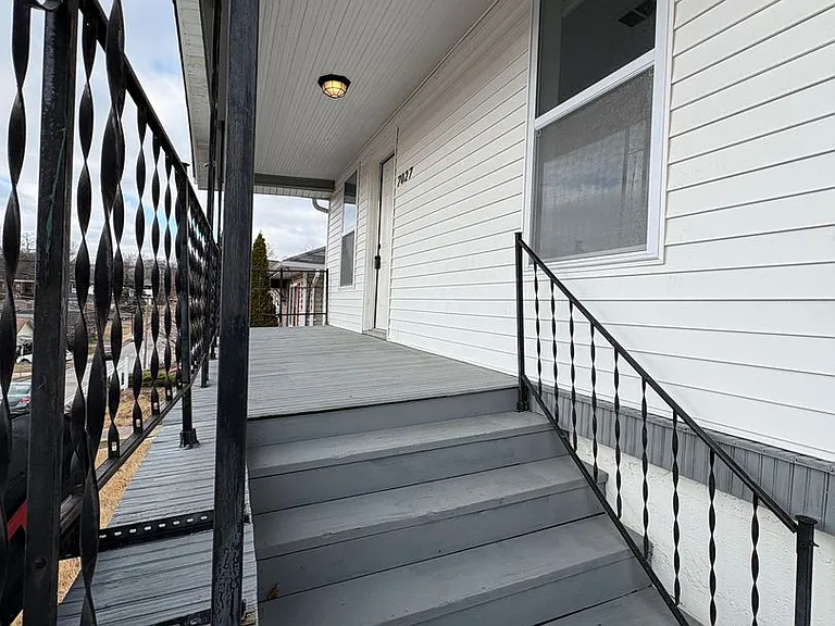 7027 Plateau Ave — Photo 3