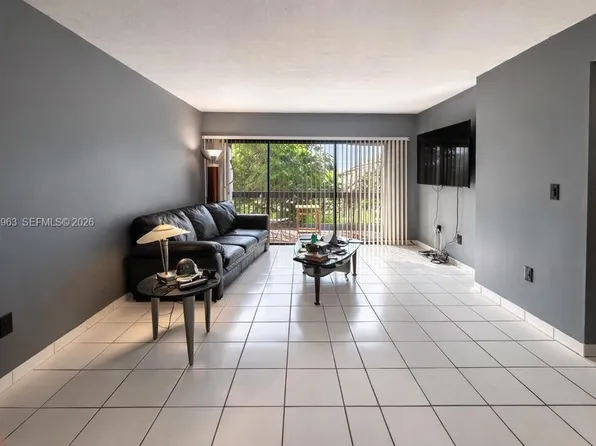 13870 SW 62nd St APT 208, Miami, FL 33183