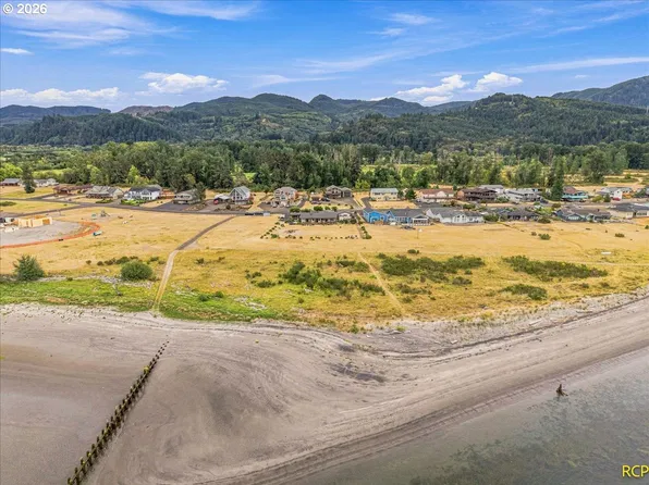 47083 River Ranch Ln, Westport, OR 97016
