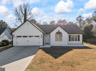 367 Ayelsbury Ct, Sugar Hill, GA 30518