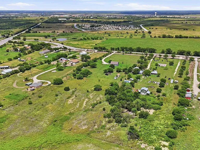 2500 Center Point Rd — Photo 28