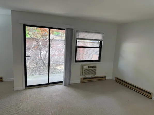 3441 W Foster Ave APT 107, Chicago, IL 60625
