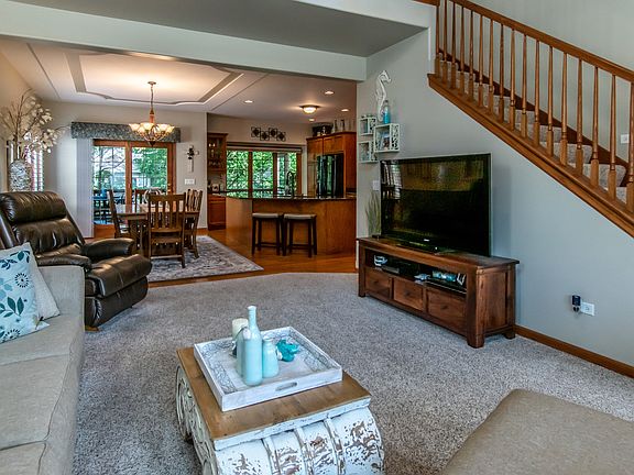 3rd image of 215 Sibley Dr
