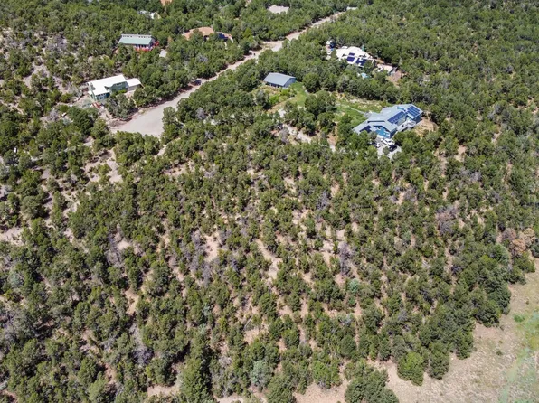 13 Equestrian Ct, Tijeras, NM 87059