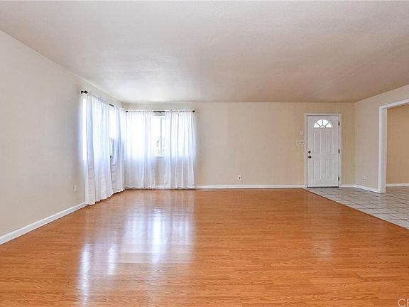 5th image of 14903 Beckner St