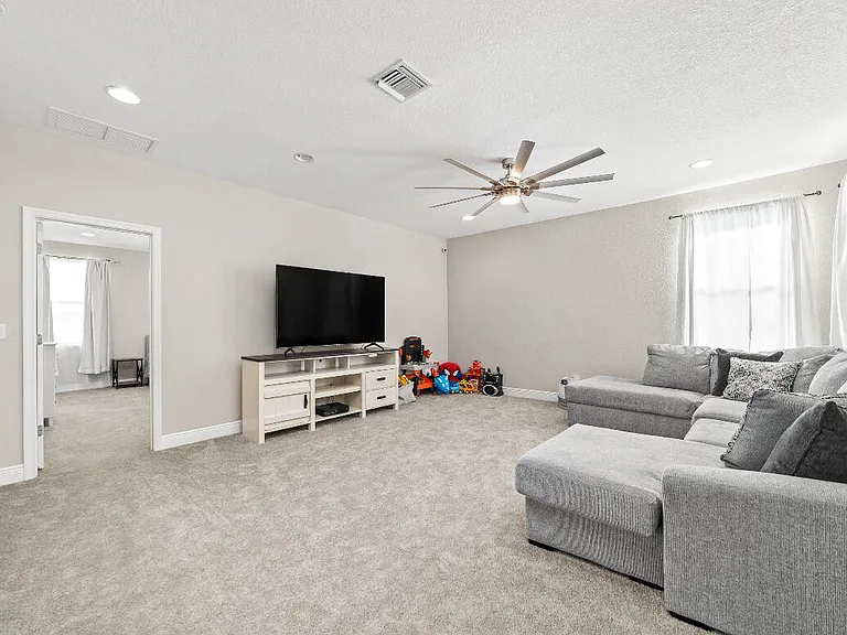 2011 NW Cataluna Cir — Photo 27