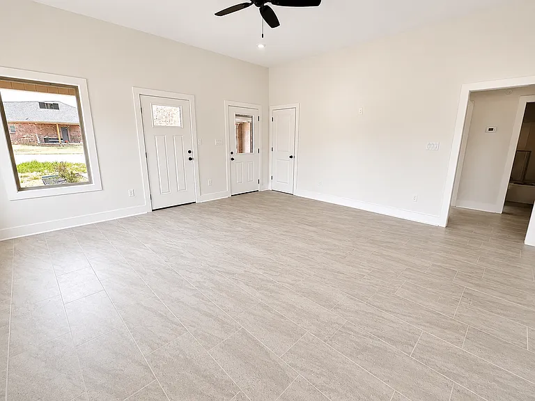 4613 Yukon Dr — Photo 5