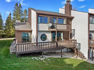 741 N Memorial Dr #F, Manitowoc, WI 54220