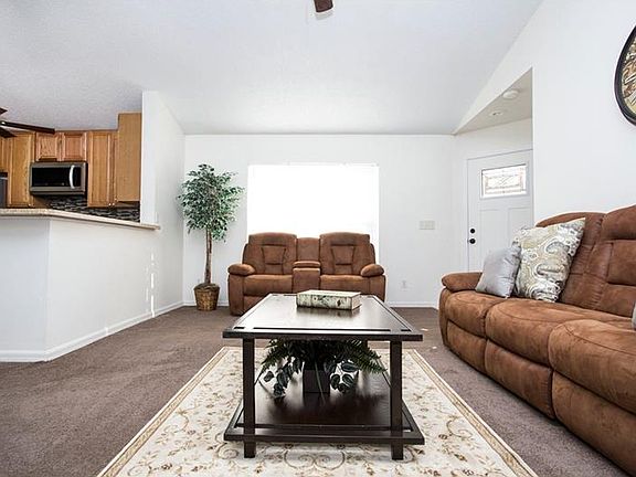 4th image of 1716 Tropicana Way