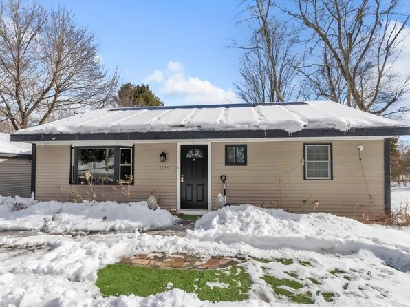 1139 Edgell Rd, Framingham, MA 01701