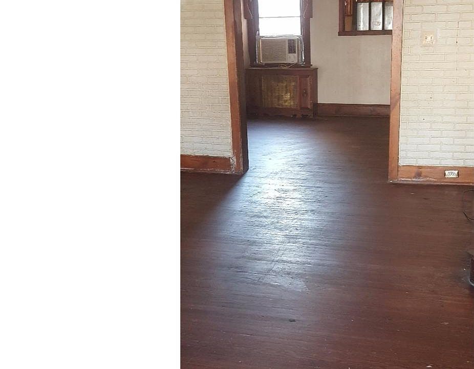 2nd image of 3509 Sheffield Ave