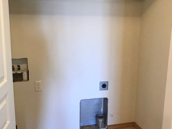 1018 N River Rock Dr