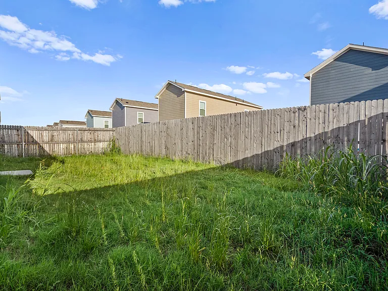 1436 Mahogany Ln — Photo 20
