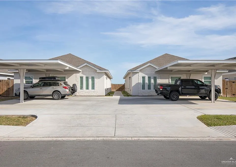 1006 N Clarence Ave #2