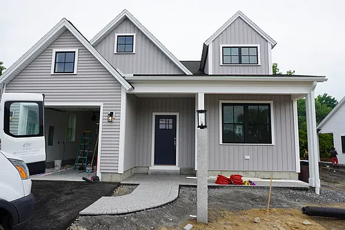 19 Beacon St Photo 1