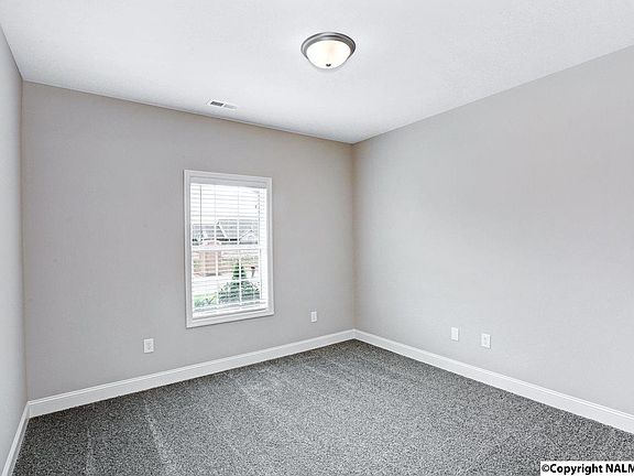 4th image of 68 Moore Farm Cir NW