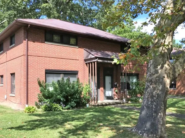 1141 Saxe Ave, Cuyahoga Falls, OH 44221