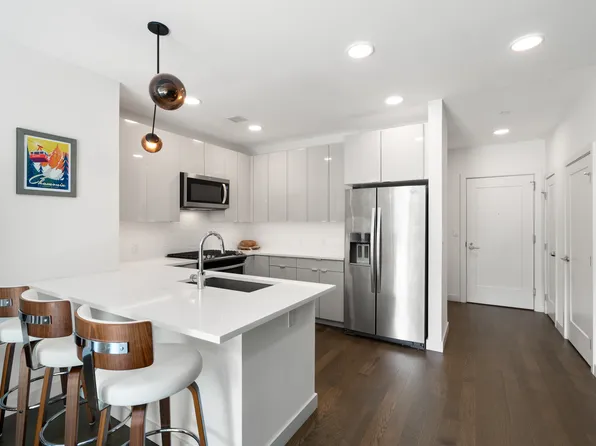 65 Lewis St #2160, Boston, MA 02128
